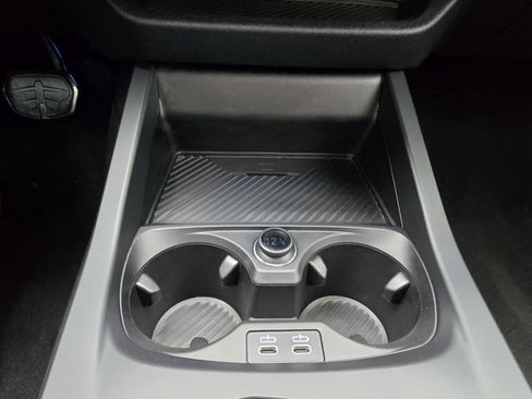 Used 2025 BMW M235i xDrive w/ M Performance Package image 21