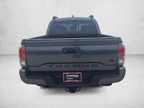 Used 2022 Toyota Tacoma TRD Off-Road image 7