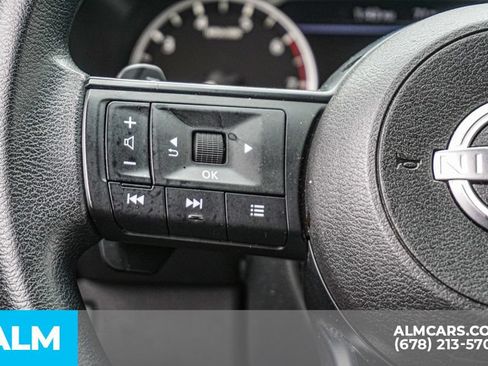 Used 2024 Nissan Rogue S FWD image 29