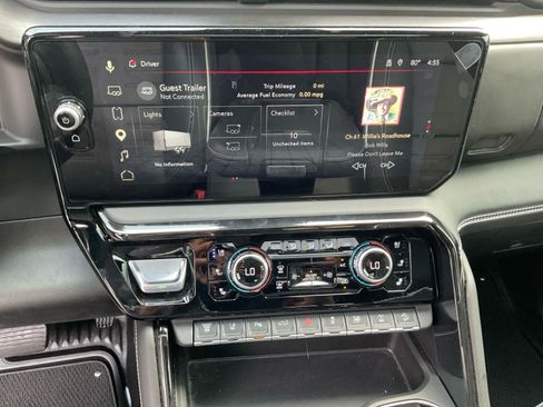 Used 2025 GMC Sierra 2500 AT4X AWD/4WD image 11