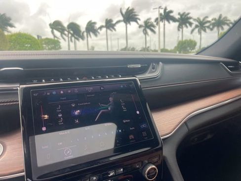 Used 2021 Jeep Grand Cherokee L Summit w/ MOPAR Finishing Package image 60