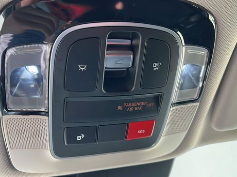Used 2025 Hyundai Tucson SEL AWD/4WD image 17