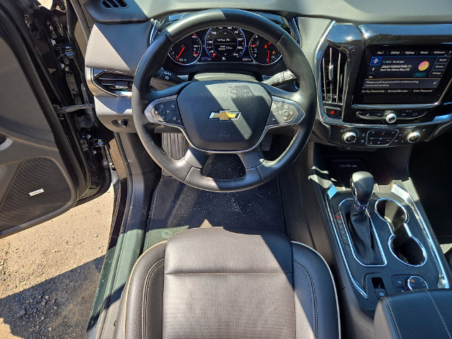 Used 2023 Chevrolet Traverse Premier AWD/4WD image 3