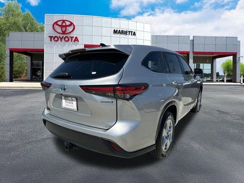 Used 2023 Toyota Highlander LE image 30