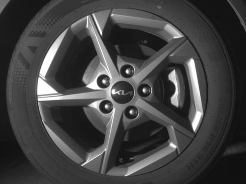 Used 2025 Kia K4 FWD image 13