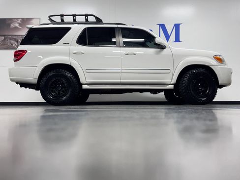 Used 2006 Toyota Sequoia SR5 image 4