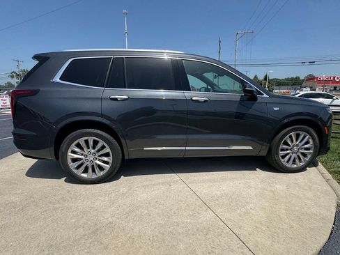 Used 2023 Cadillac XT6 Premium Luxury w/ Technology Package AWD/4WD image 8