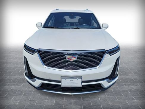 Used 2022 Cadillac XT6 Premium Luxury w/ Platinum Package image 5