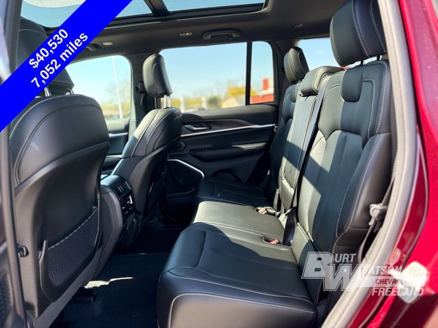 Used 2026 Jeep Grand Cherokee Limited w/ Limited Altitude Package AWD/4WD image 34