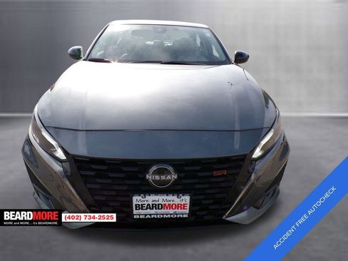 Used 2024 Nissan Altima 2.5 SR w/ SR Premium Package image 11