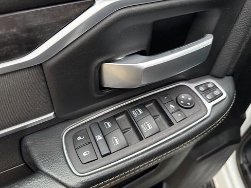 Used 2024 RAM 2500 Big Horn AWD/4WD image 24