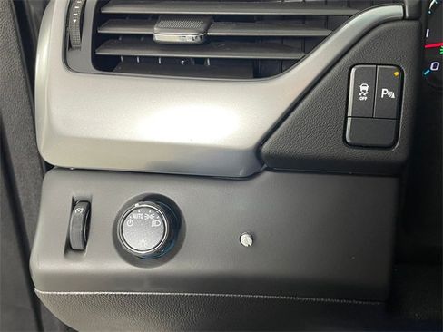 Used 2018 Chevrolet Tahoe LS image 14