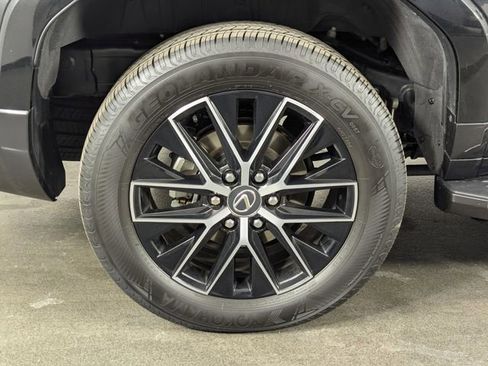 Used 2024 Lexus GX 550 w/ Accessory Package (Z1) image 13