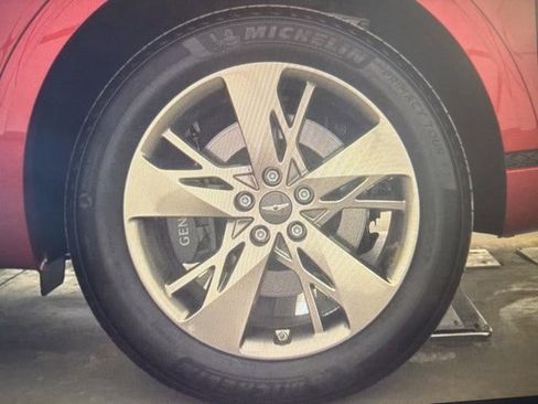 Used 2024 Genesis GV70 3.5T Sport image 7