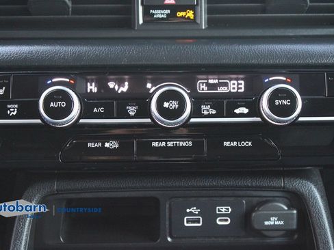 Used 2023 Honda Pilot Touring image 19
