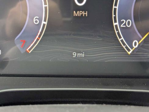 New 2025 Jeep Grand Cherokee L Altitude image 13