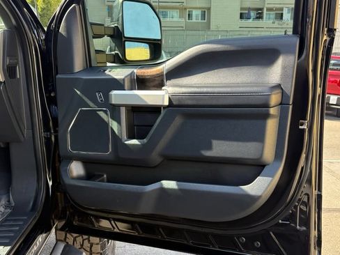 Used 2022 Ford F350 Lariat w/ Black Appearance Package AWD/4WD image 29