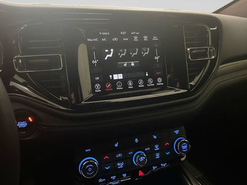 Used 2022 Dodge Durango GT AWD/4WD image 17