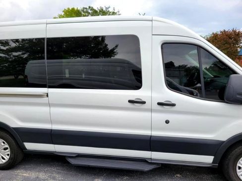 Used 2018 Ford Transit 350 XLT image 26