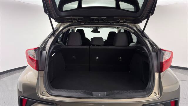 Used 2021 Toyota C-HR LE FWD image 18