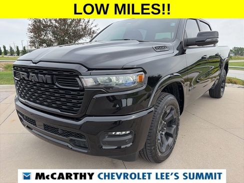 Used 2025 RAM 1500 Big Horn AWD/4WD image 4