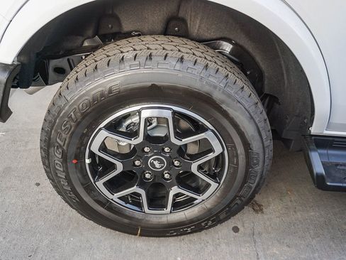 New 2025 Ford Bronco Outer Banks image 8