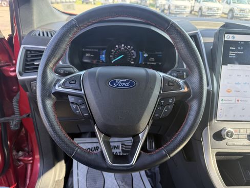 Certified 2022 Ford Edge ST-Line image 12
