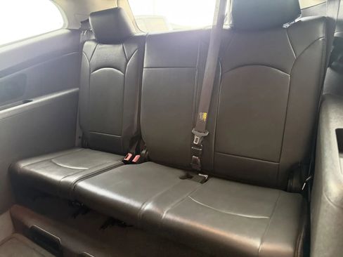 Used 2010 Chevrolet Traverse LT w/ Personal Connectivity Package AWD/4WD image 16