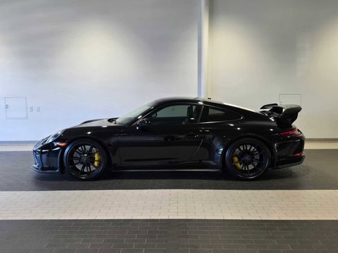 Used 2018 Porsche 911 GT3 image 2