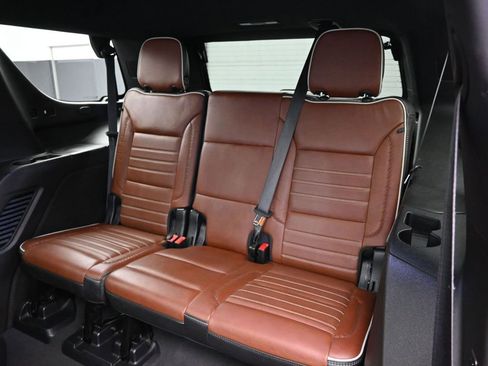 Used 2023 GMC Yukon Denali Ultimate image 30