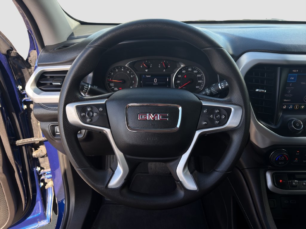 Used 2023 GMC Acadia SLE w/ Driver Convenience Package FWD image 10