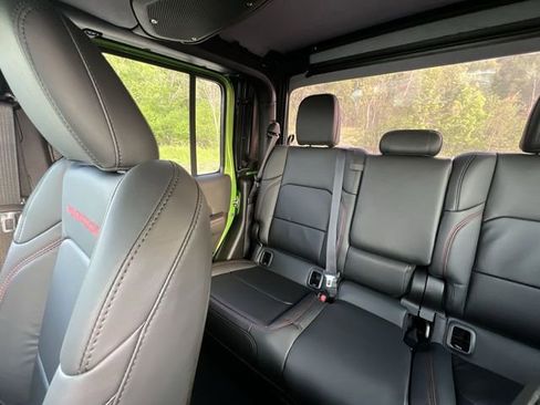 New 2026 Jeep Gladiator Rubicon AWD/4WD image 13