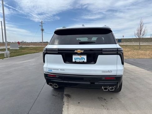 New 2026 Chevrolet Traverse High Country w/ LPO, Floor Liner Package AWD/4WD image 4