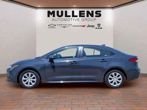 Used 2025 Toyota Corolla LE FWD image 8