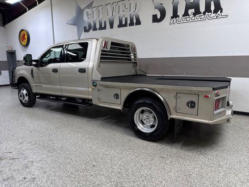 Used 2017 Ford F350 XLT w/ XLT Value Package image 6