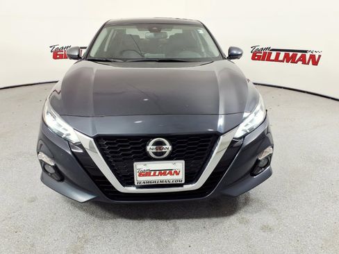 Used 2020 Nissan Altima 2.5 Platinum image 2