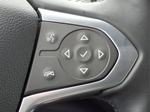 Used 2023 Chevrolet Traverse LT FWD image 27