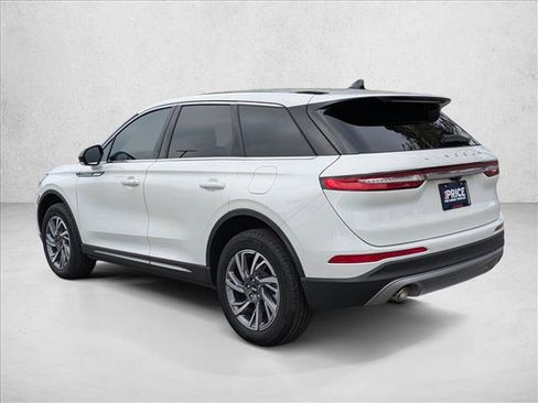 Used 2024 Lincoln Corsair FWD image 8