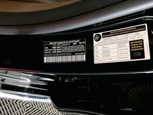 Used 2018 Mercedes-Benz E 400 4MATIC Sedan image 31