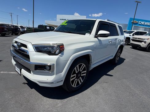 Used 2015 Toyota 4Runner Limited AWD/4WD image 7