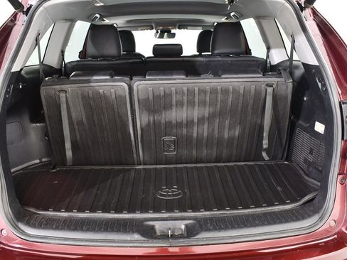 Used 2019 Toyota Highlander XLE AWD/4WD image 21