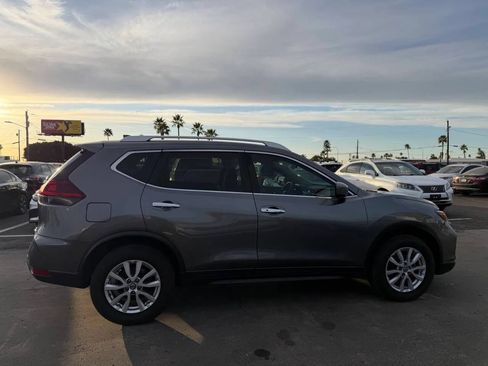 Used 2019 Nissan Rogue SV AWD/4WD image 11