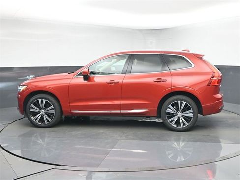Used 2023 Volvo XC60 B5 Ultimate image 5