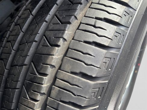 Used 2024 RAM 1500 Laramie image 19