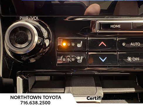 Used 2020 Toyota Highlander Platinum image 29