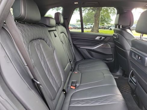 Used 2019 BMW X5 xDrive40i w/ M Sport Package AWD/4WD image 16