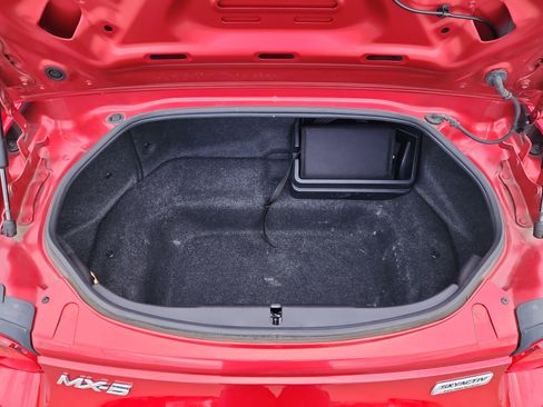 Used 2017 MAZDA MX-5 Miata RF Grand Touring image 11