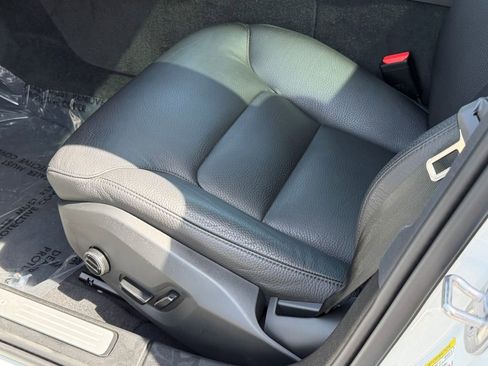 Used 2024 Volvo V60 B5 Cross Country Plus image 24