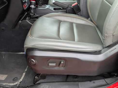 Used 2024 Jeep Gladiator Mojave image 7