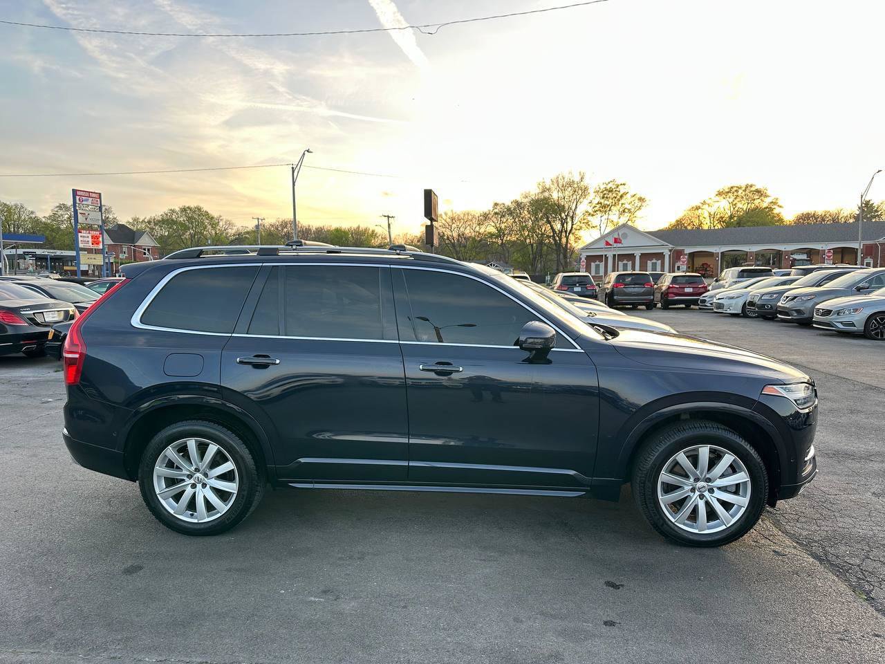 Used 2016 Volvo XC90 T6 Momentum w/ Protection Package Plus AWD/4WD image 11